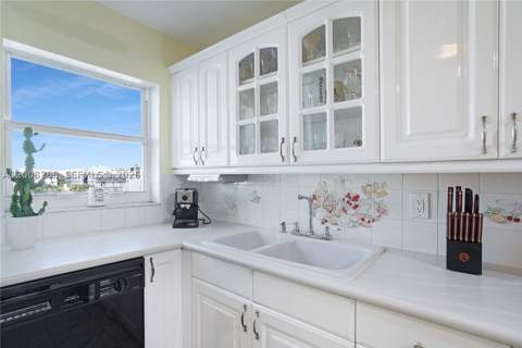 245 18th St 605, Miami Beach FL - photo 18 of 18