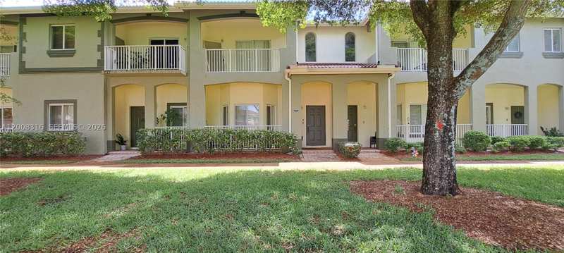 2 bedroom Townhouse at 1978 SE 23rd Ter, Towngate North, Homestead — photo 1
