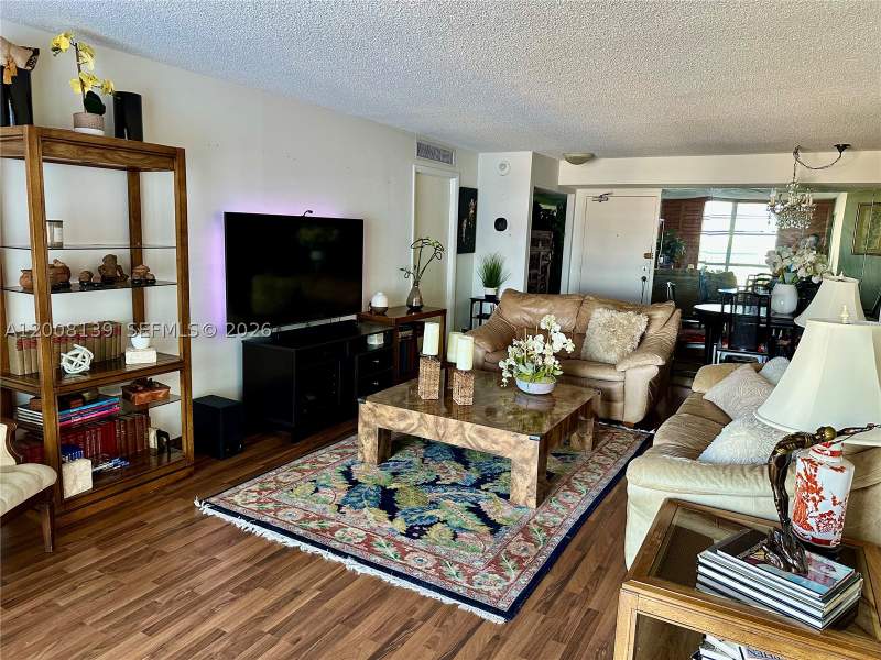 2 bedroom Condominium at 301 174th St 2020, Winston Towers 500 Condo, Sunny Isles Beach — photo 4
