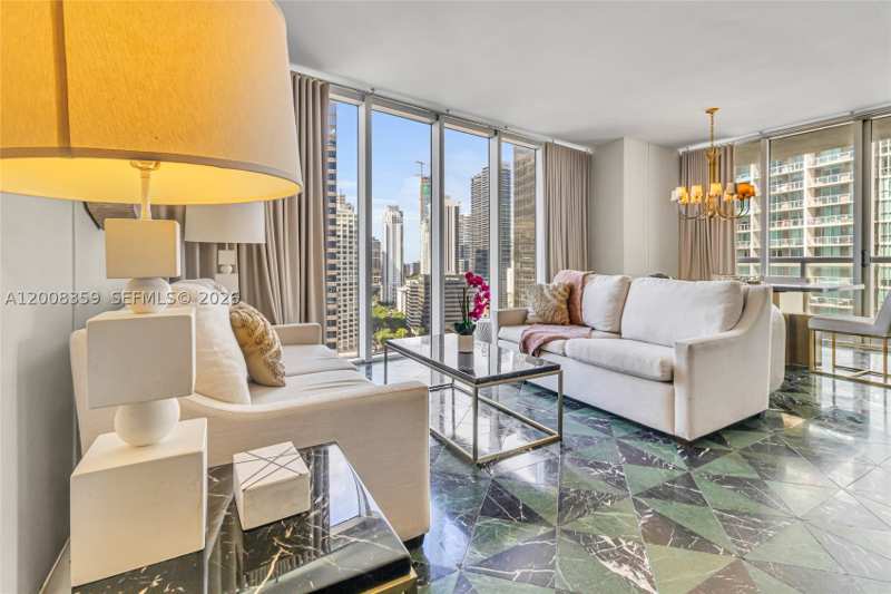 2 bedroom Condominium at 485 Brickell Ave 2508, Icon Brickell Condo No 3, Miami — photo 1