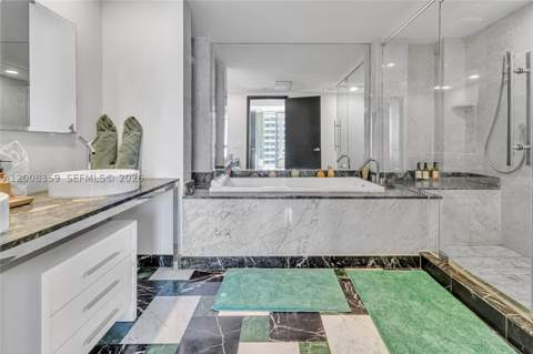 485 Brickell Ave 2508, Miami FL - photo 17 of 30