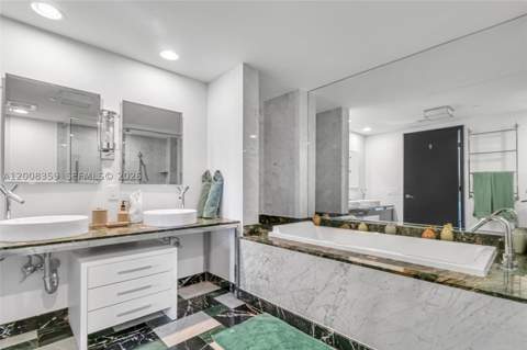 485 Brickell Ave 2508, Miami FL - photo 20 of 30
