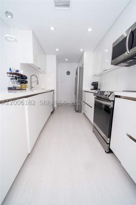 19707 Turnberry Way 18C, Aventura FL - photo 15 of 100