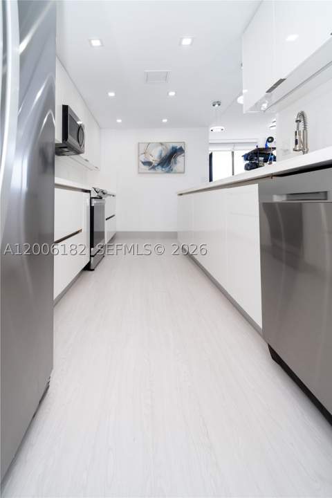 19707 Turnberry Way 18C, Aventura FL - photo 19 of 100