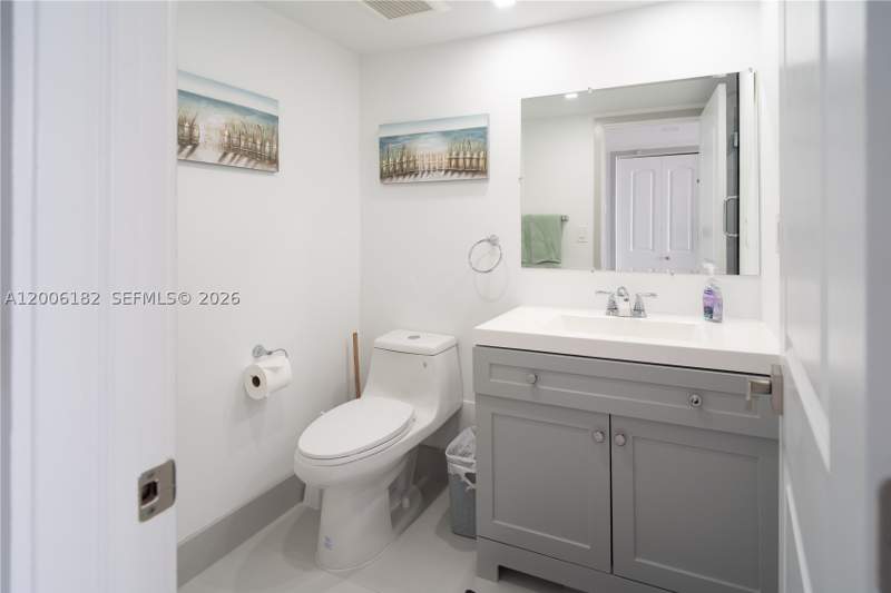 1 bedroom Condominium at 19707 Turnberry Way 18C, Turnberry Isle Condo, Aventura — photo 3