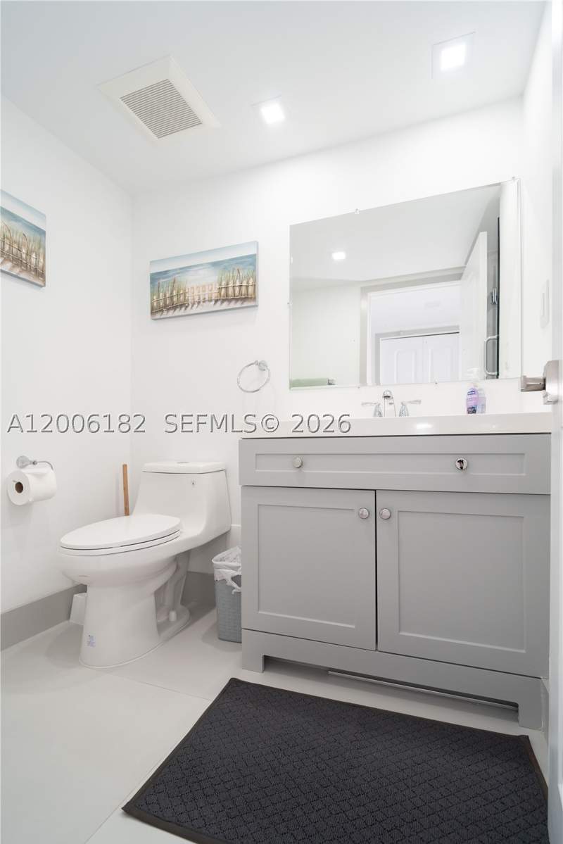 1 bedroom Condominium at 19707 Turnberry Way 18C, Turnberry Isle Condo, Aventura — photo 4