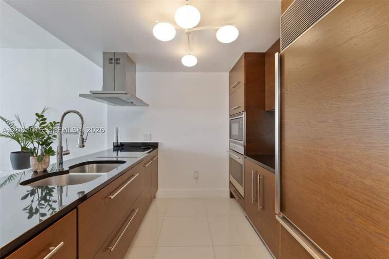 1 bedroom Condominium at 495 Brickell Ave 3509, Icon Brickell No Two, Miami — photo 4