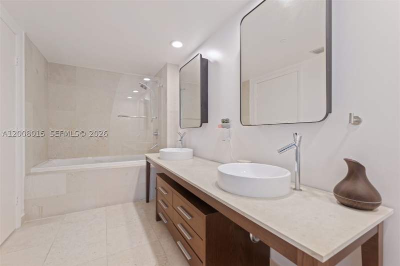 1 bedroom Condominium at 495 Brickell Ave 3509, Icon Brickell No Two, Miami — photo 5