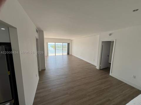500 Bayview Dr 1120, Sunny Isles Beach FL - photo 15 of 45