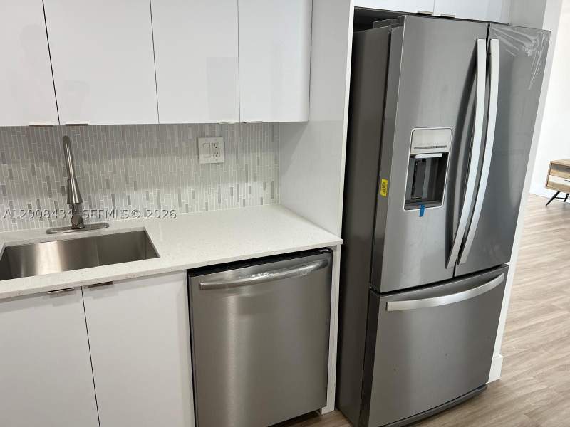2 bedroom Condominium at 500 Bayview Dr 1120, Arlen House West Condo, Sunny Isles Beach — photo 3