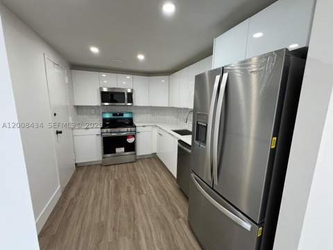 500 Bayview Dr 1120, Sunny Isles Beach FL - photo 7 of 45