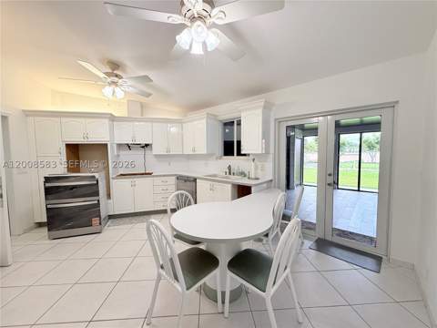 13431 SW 32nd St, Miami FL - photo 13 of 77