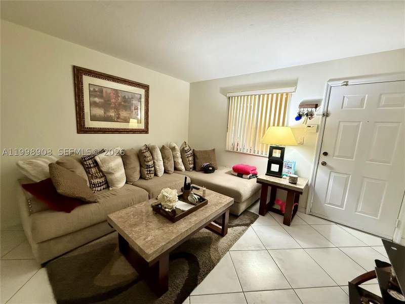 2 bedroom Condominium at 12605 SW 91st St 219, The Shamrock Condo, Miami — photo 3