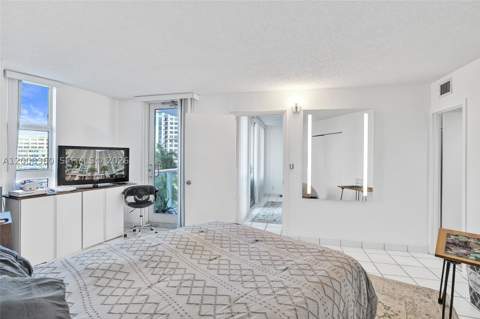 100 Bayview Dr 401, Sunny Isles Beach FL - photo 20 of 45