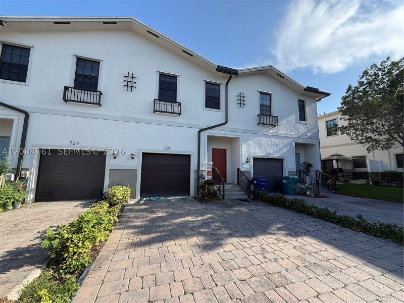 3 bedroom Townhouse at 731 SW 11th St, Regal Palm Subdivision, Florida City — photo 4