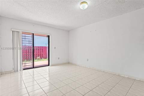 8800 NW 118th St, Hialeah Gardens FL - photo 11 of 20
