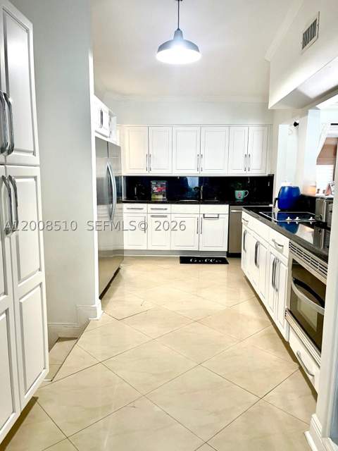 19960 Highland Lakes Blvd, Miami FL - photo 7 of 18