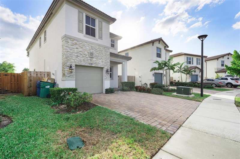 3 bedroom SingleFamilyResidence at 2441 NW 131st Circle 2441, Golf Ests 1st Addn, Miami — photo 1