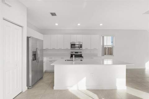 2441 NW 131st Circle 2441, Miami FL - photo 6 of 23