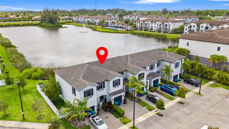 3 bedroom Townhouse at 20478 NW 4th Ct, Vista Lago, Miami Gardens — photo 1