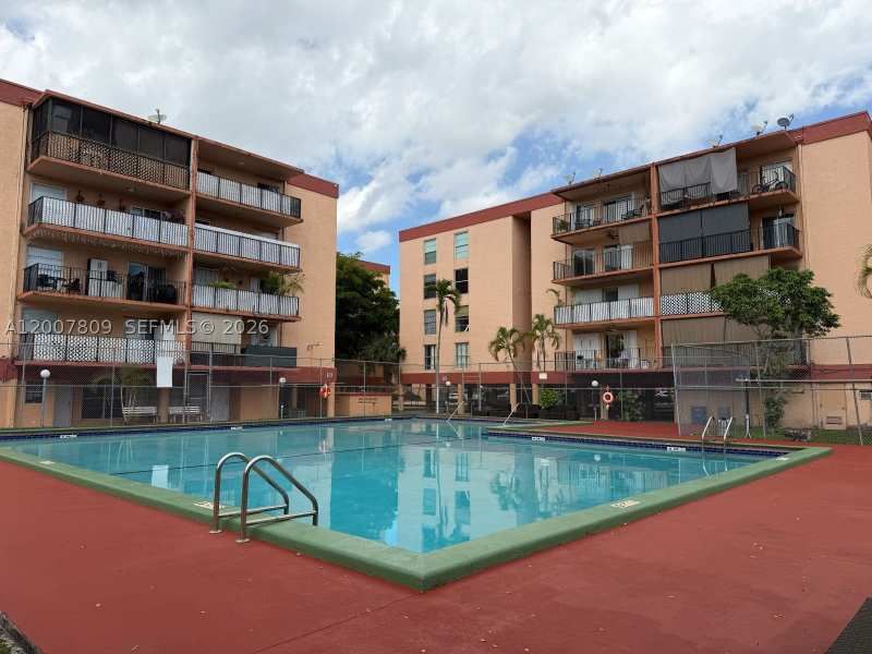 2 bedroom Condominium at 1910 W 56th St 3121B, Palm-West Gardens Condo, Hialeah — photo 1
