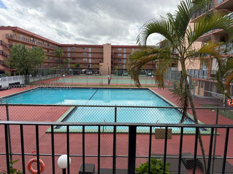2 bedroom Condominium at 1910 W 56th St 3121B, Palm-West Gardens Condo, Hialeah — photo 3