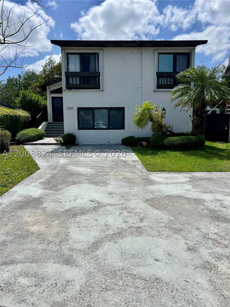 4 bedroom SingleFamilyResidence at 3610 SW 113th Pl, Los Paseos, Miami — photo 1