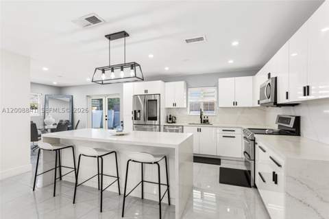 12724 SW 33rd Ter, Miami FL - photo 8 of 41