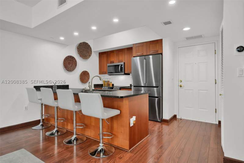 2 bedroom Condominium at 4100 Salzedo St 411, One Village Place Condo, Coral Gables — photo 5