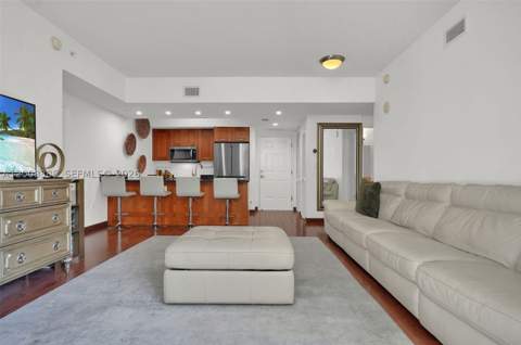 4100 Salzedo St 411, Coral Gables FL - photo 8 of 29