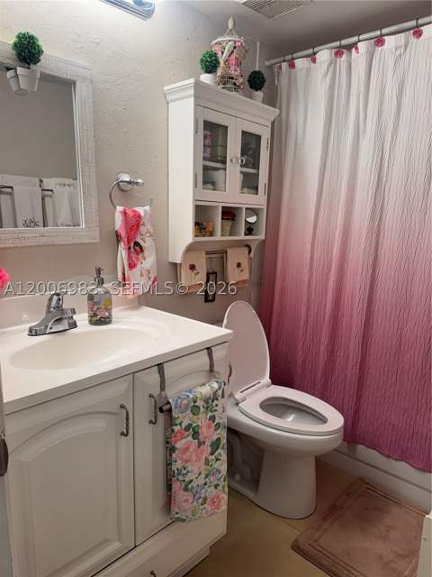 471 NE 210th Circle Ter 103, Miami FL - photo 8 of 17