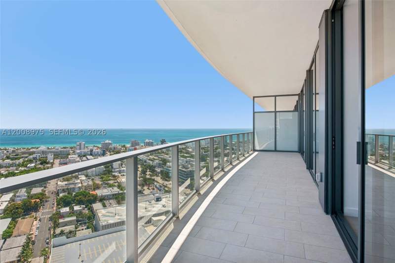 2 bedroom Condominium at 500 Alton Rd. 3004, Five Park Condo, Miami Beach — photo 2