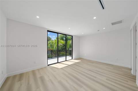536 NW 48th ST, Miami FL - photo 24 of 58