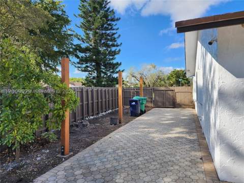 9825 SW 132nd Ct, Miami FL - photo 15 of 60