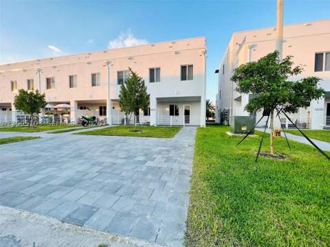 10300 NW 66th Av 101, Doral FL - photo 17 of 25