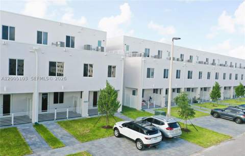 10300 NW 66th Av 101, Doral FL - photo 18 of 25
