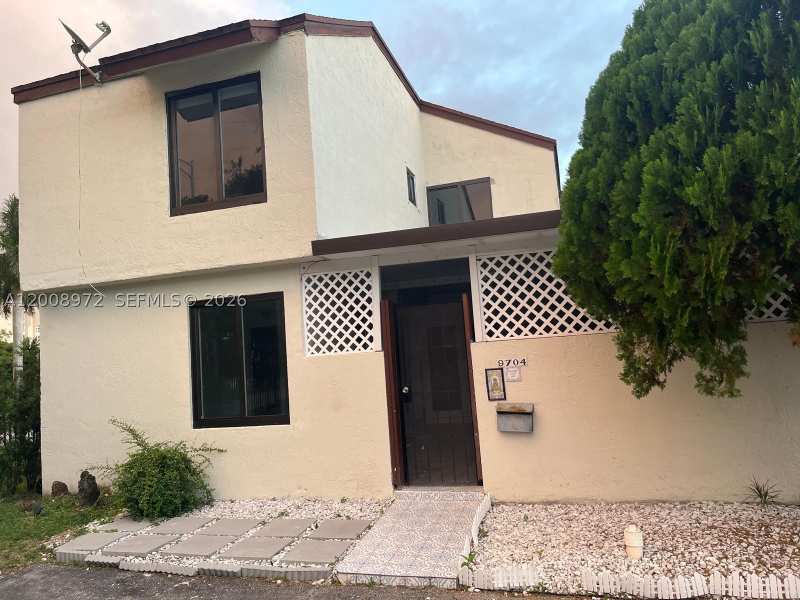 3 bedroom Townhouse at 9704 NW 6th Ter 9704, East Wind Lake Village, Miami — photo 1