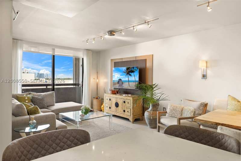 2 bedroom Condominium at 1775 Washington Ave 8F, Parc Plaza Condo, Miami Beach — photo 1