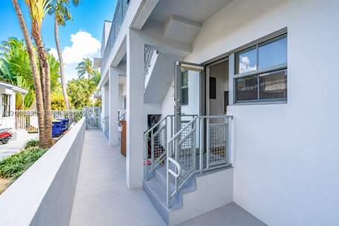 1600 Michigan Ave 2, Miami Beach FL - photo 6 of 28