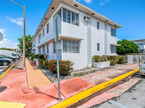 7407 Byron Ave 3, Miami Beach FL - photo 9 of 30
