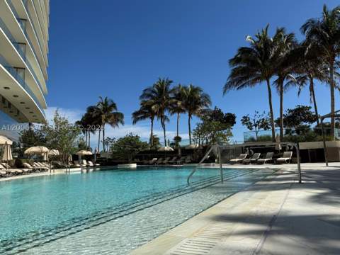 18975 Collins Ave 304, Sunny Isles Beach FL - photo 9 of 9