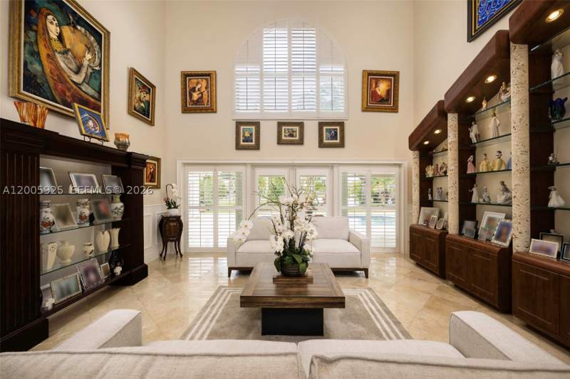 6 bedroom SingleFamilyResidence at 8841 SW 103rd St, Galloway Glen, Miami — photo 5