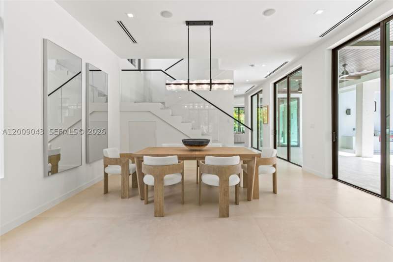 5 bedroom SingleFamilyResidence at 730 Zamora Ave, Coral Estates, Coral Gables — photo 4