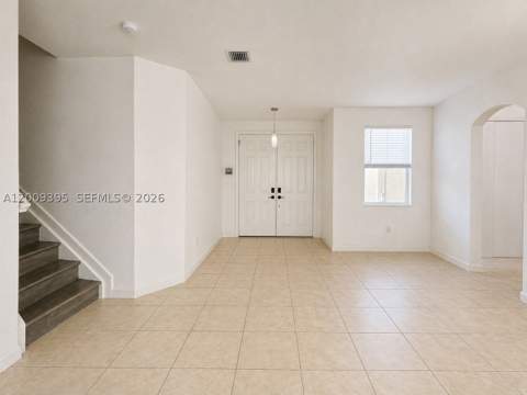 11028 NW 87th Ln, Doral FL - photo 6 of 16