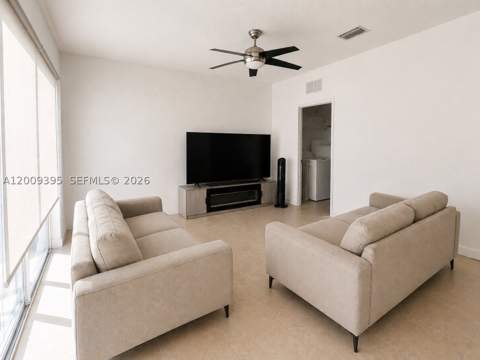11028 NW 87th Ln, Doral FL - photo 9 of 16