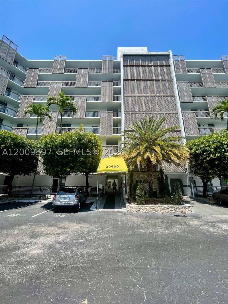 2 bedroom Condominium at 20400 W Country Club Dr 608, Biscaya IV Condo, Aventura — photo 1