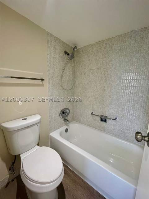 20400 W Country Club Dr 608, Aventura FL - photo 11 of 18