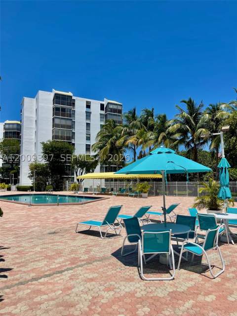 20400 W Country Club Dr 608, Aventura FL - photo 18 of 18