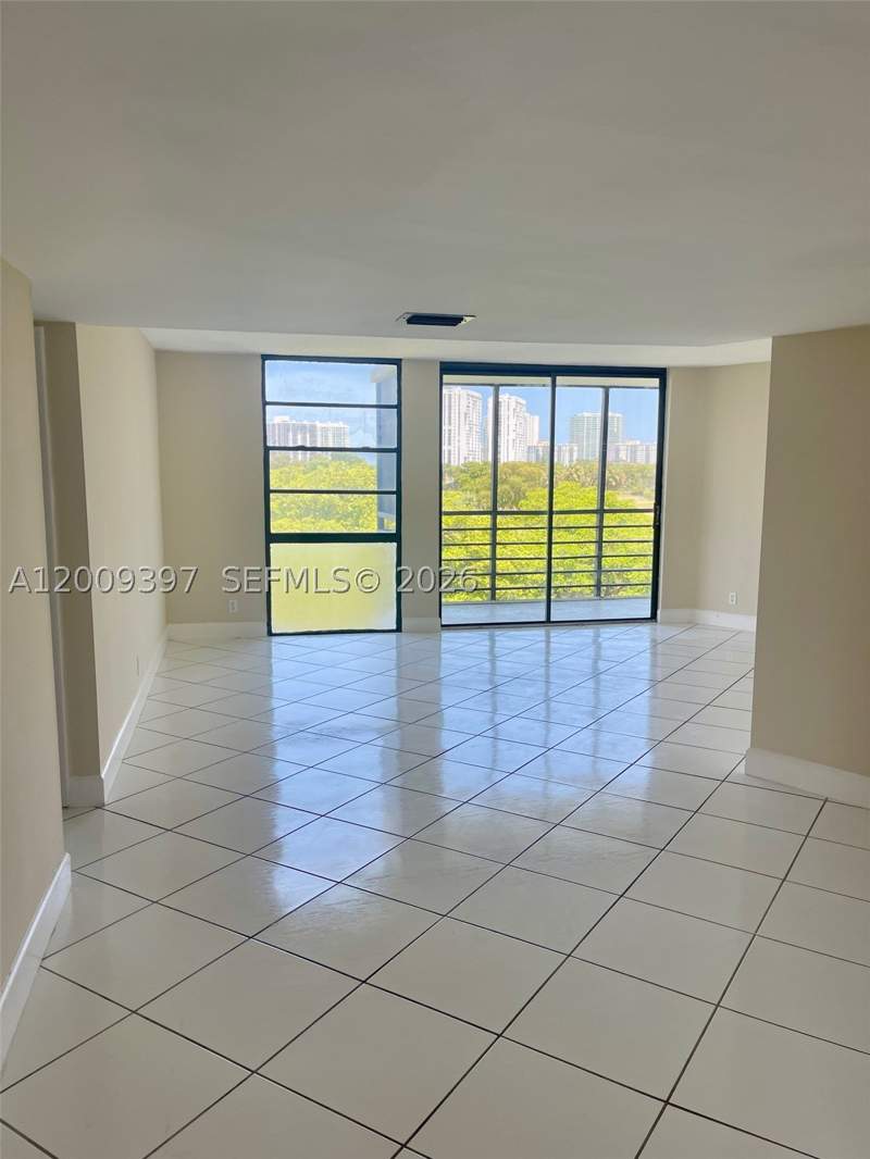 2 bedroom Condominium at 20400 W Country Club Dr 608, Biscaya IV Condo, Aventura — photo 4