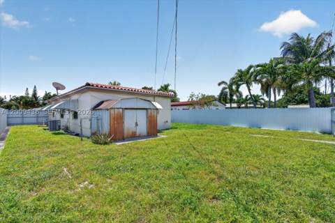 1171 NE 182nd St, North Miami Beach FL - photo 23 of 26